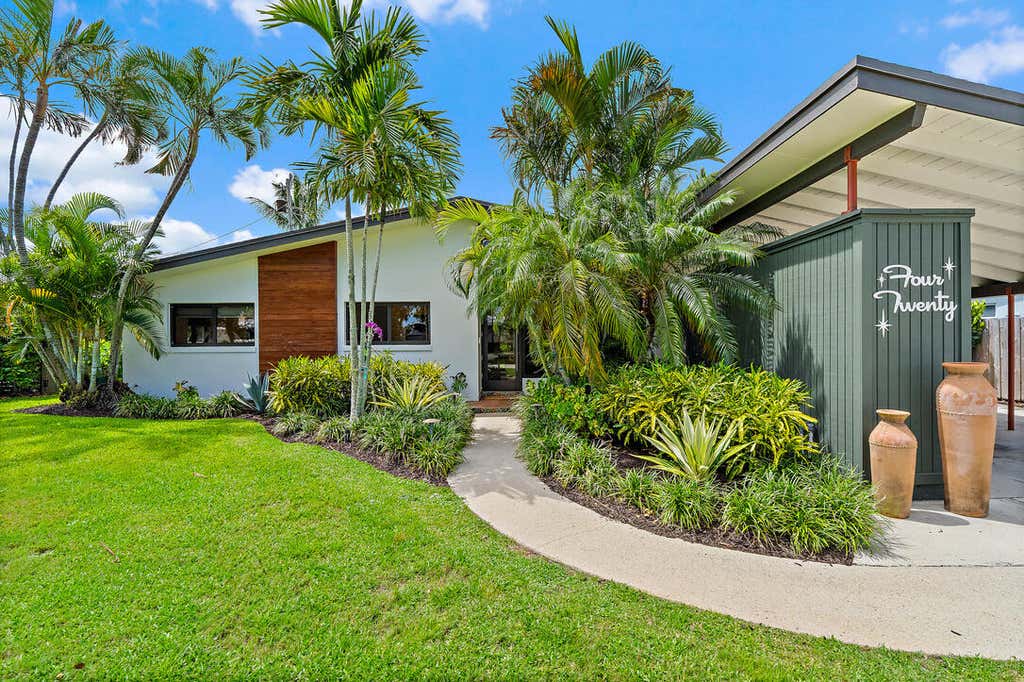 Photo of 420 Gulf Road, North Palm Beach, FL 33408 (MLS # B26058847)
