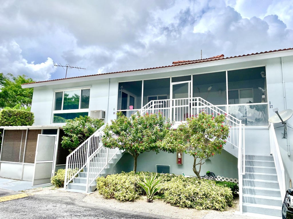 Photo of 431 W CAMINO REAL #14, Boca Raton, FL 33432 (MLS # B26091414)