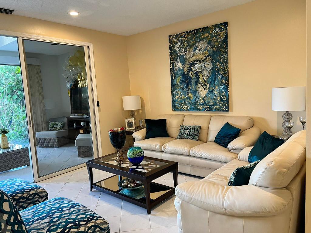 PLUM AT BOCA POINTE CONDOS ONE THRU 15 FILED IN OR - Residential Lease