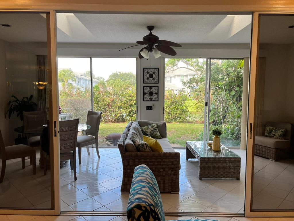 PLUM AT BOCA POINTE CONDOS ONE THRU 15 FILED IN OR - Residential Lease