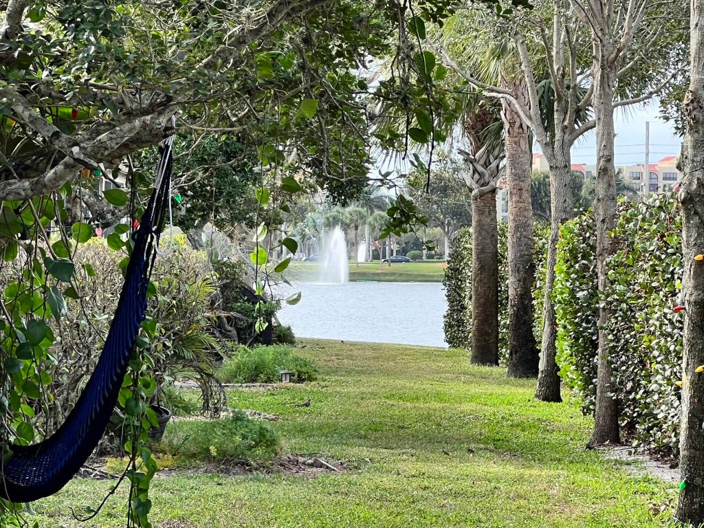 PLUM AT BOCA POINTE CONDOS ONE THRU 15 FILED IN OR - Residential Lease