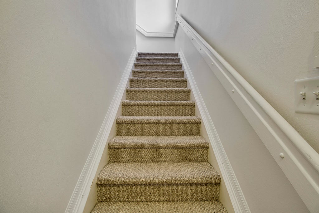 Photo of 111 LIGHTHOUSE Circle #H, Tequesta, FL 33469 (MLS # B26092096)