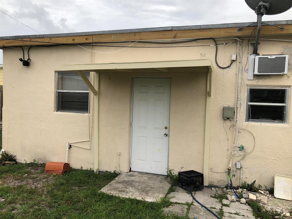 HIGHLAND MANOR SEC 3 - Residential Lease