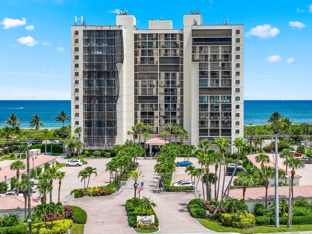 Photo of 3100 N Highway A1a Pha04 #Pha4, Fort Pierce, FL 34950 (MLS # R11092561)