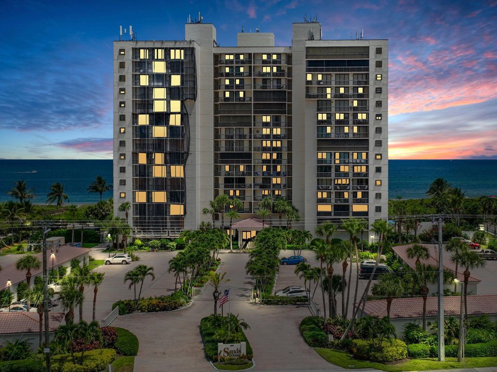 Photo of 3100 N Highway A1a Pha04 #Pha4, Fort Pierce, FL 34950 (MLS # R11092561)