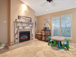 SHORES 4 - Residential