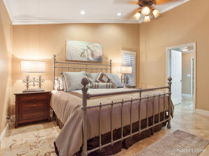 SHORES 4 - Residential