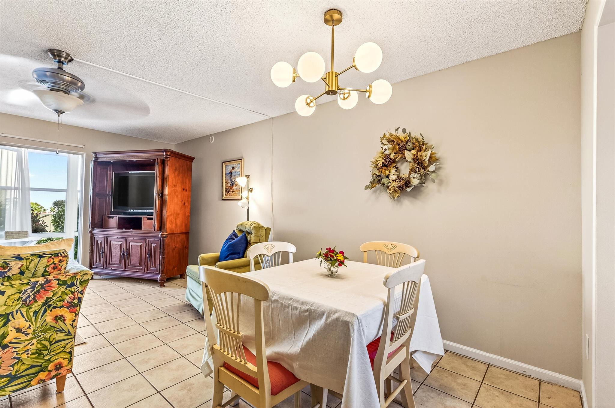 PINETREE VILLAGE - Residential