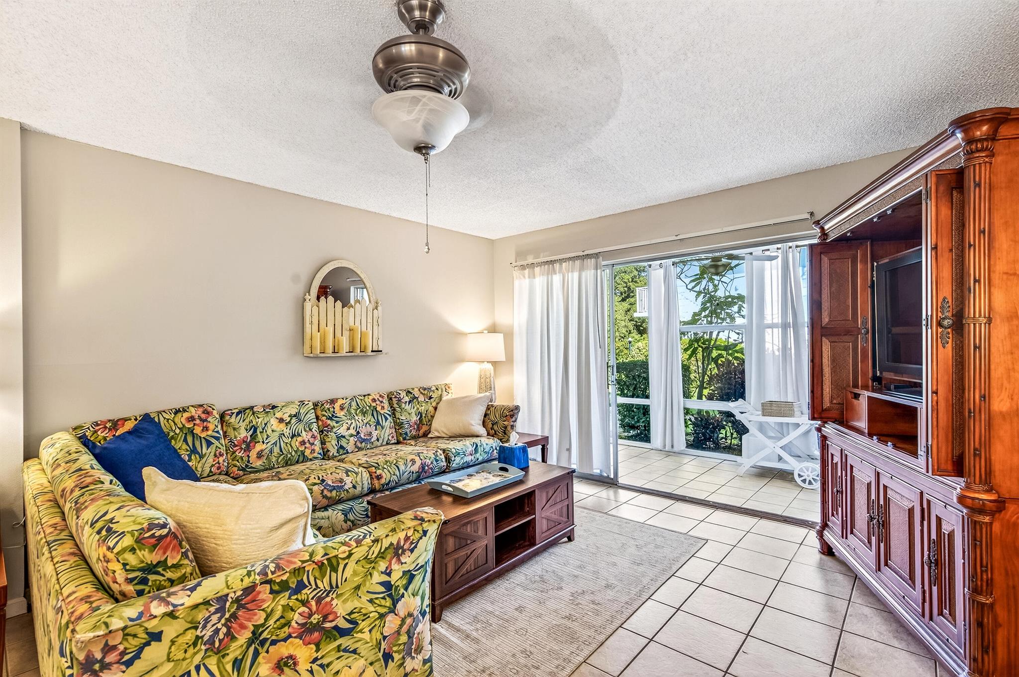 PINETREE VILLAGE - Residential
