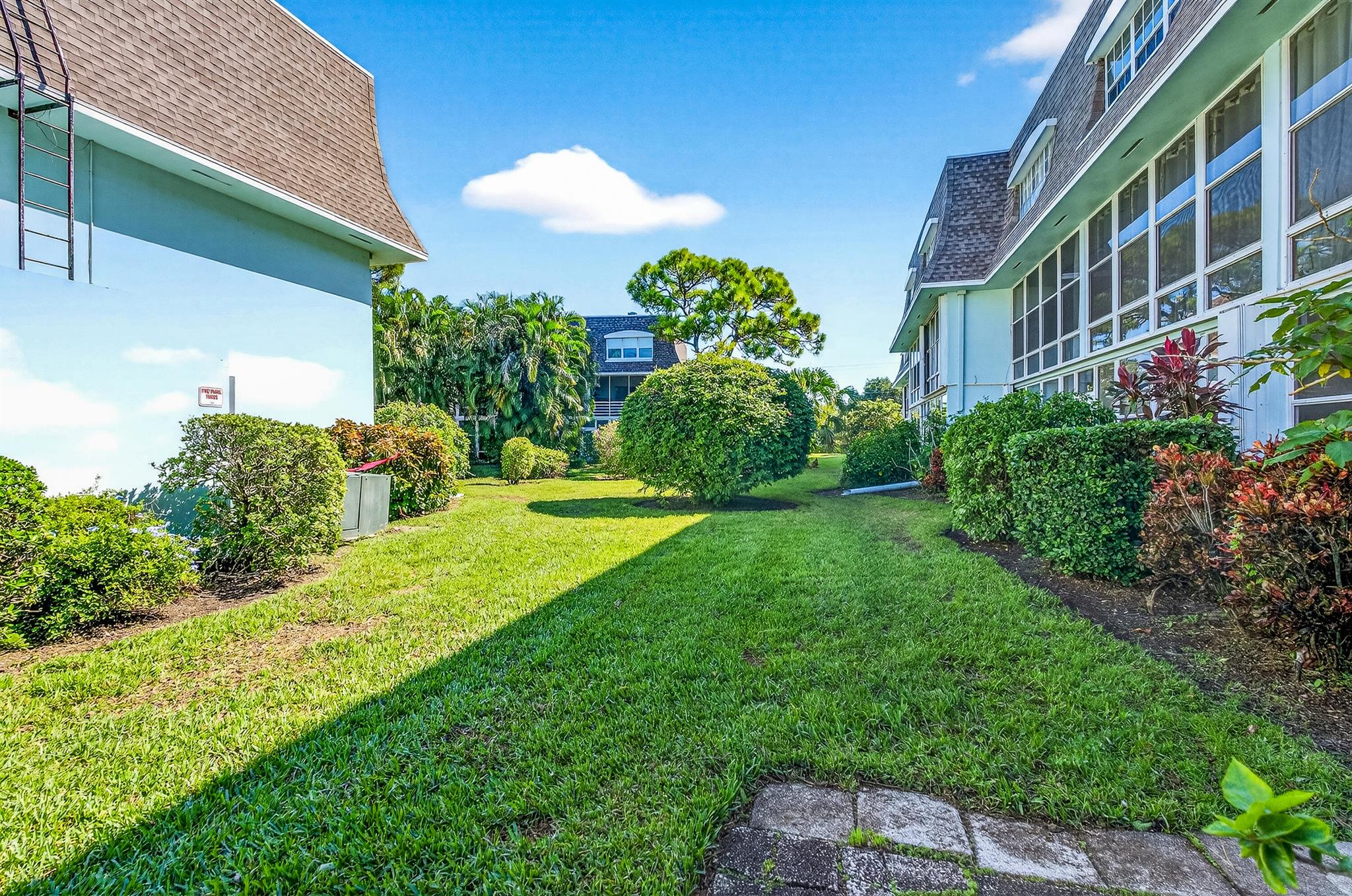 PINETREE VILLAGE - Residential