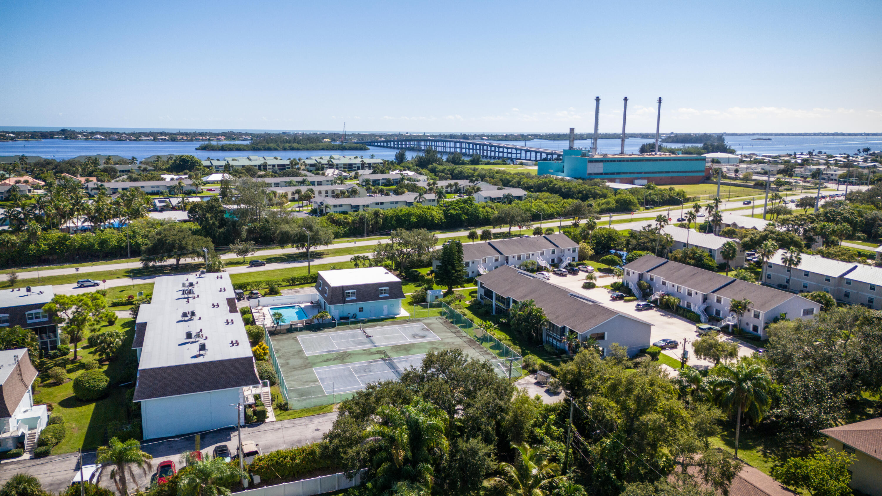 PINETREE VILLAGE - Residential