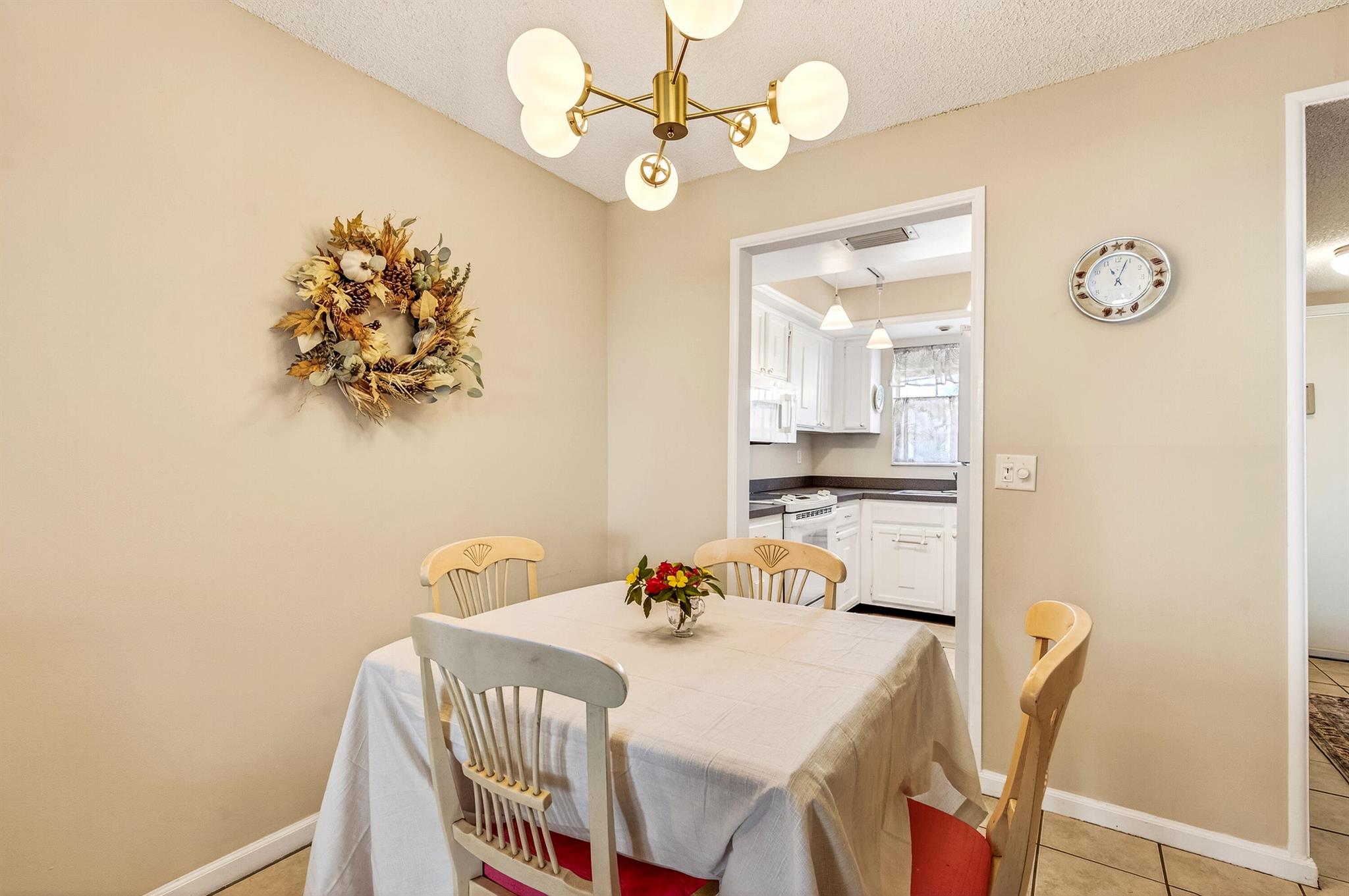 PINETREE VILLAGE - Residential