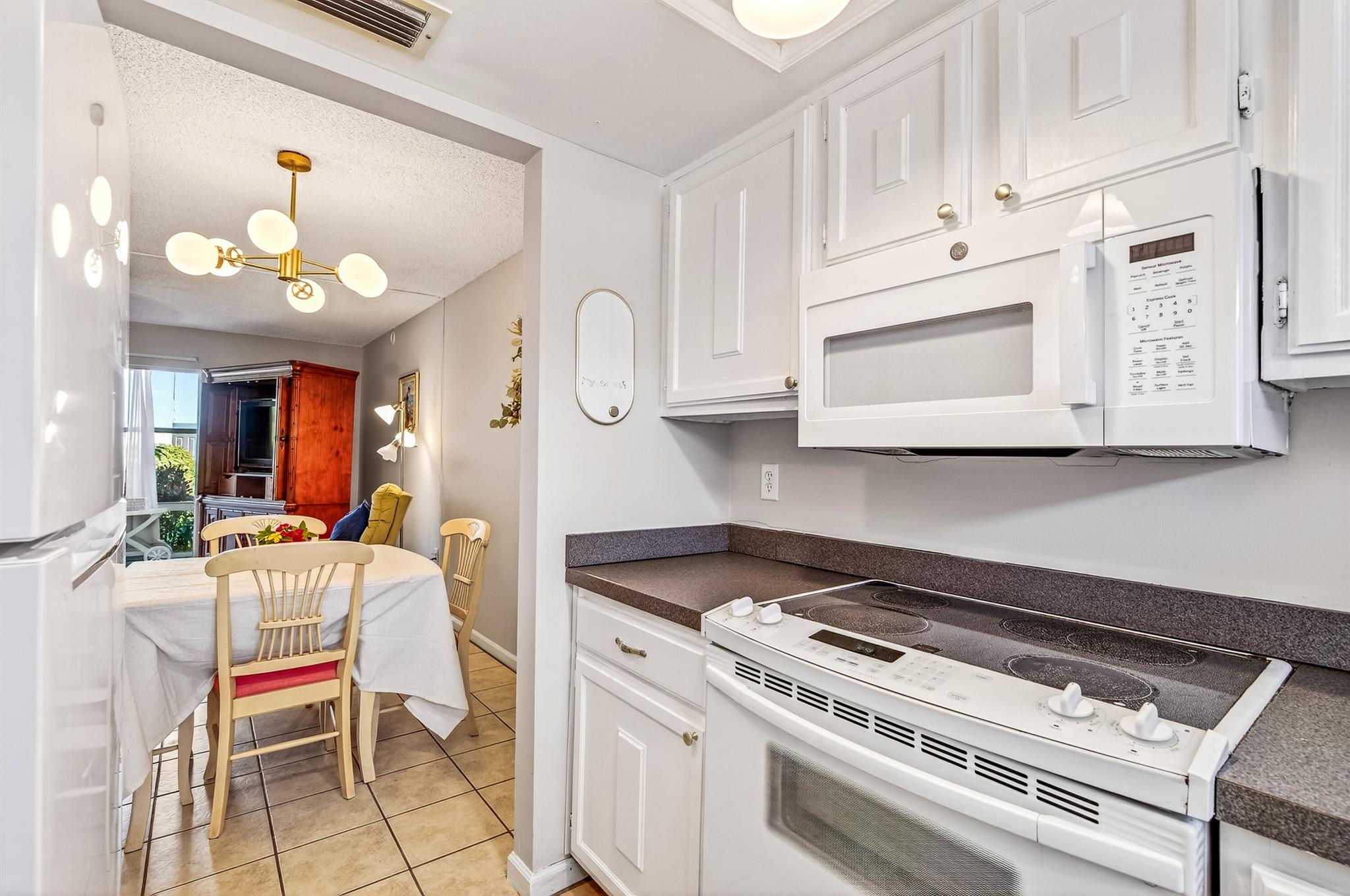 PINETREE VILLAGE - Residential