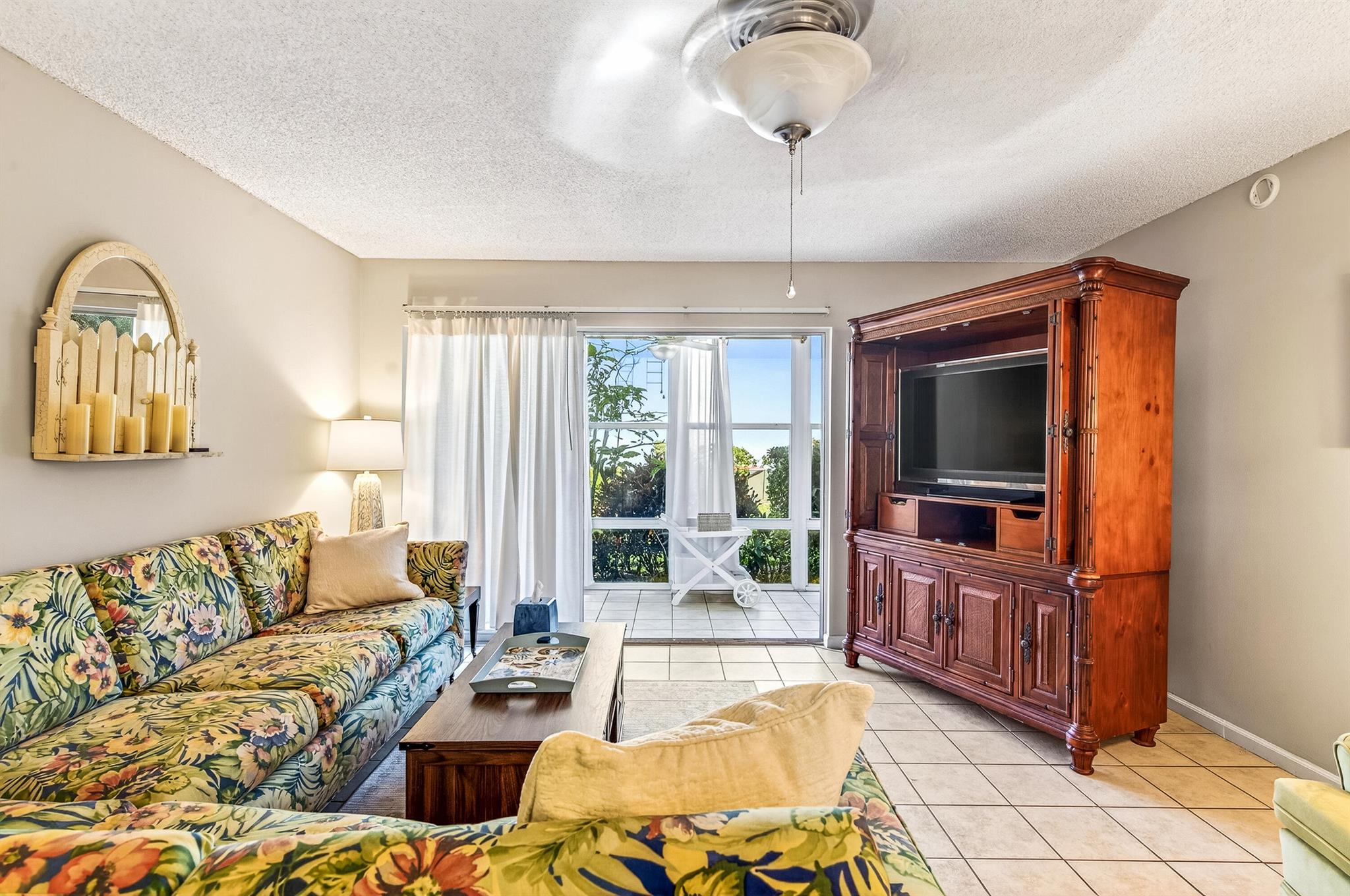 PINETREE VILLAGE - Residential