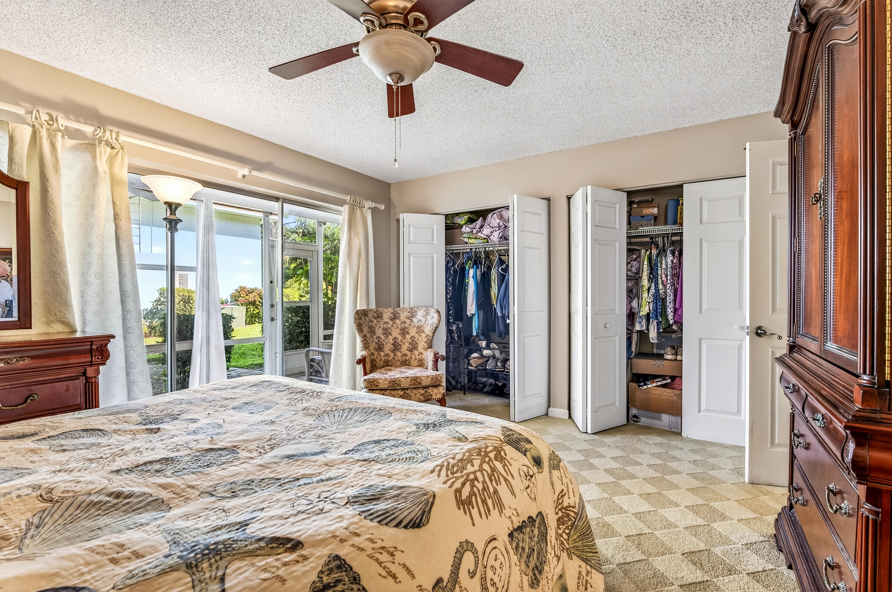 PINETREE VILLAGE - Residential