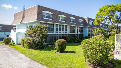Photo of 1901 Indian River Boulevard #105, Vero Beach, FL 32960 (MLS # R11134685)