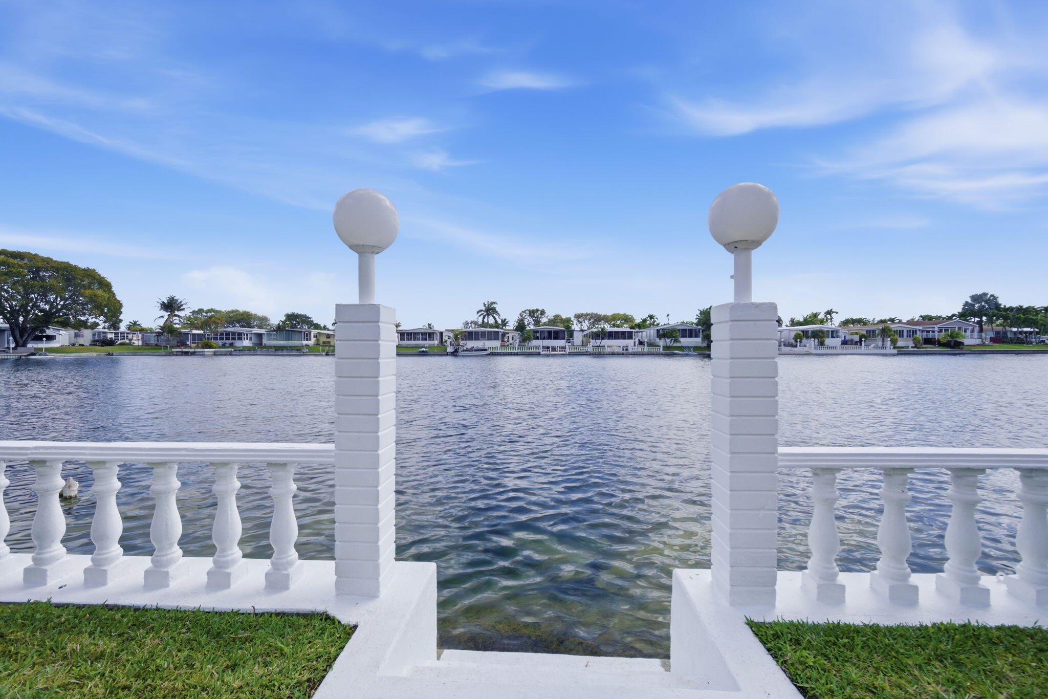RAVENSWOOD ESTATES & MARINAS - Residential