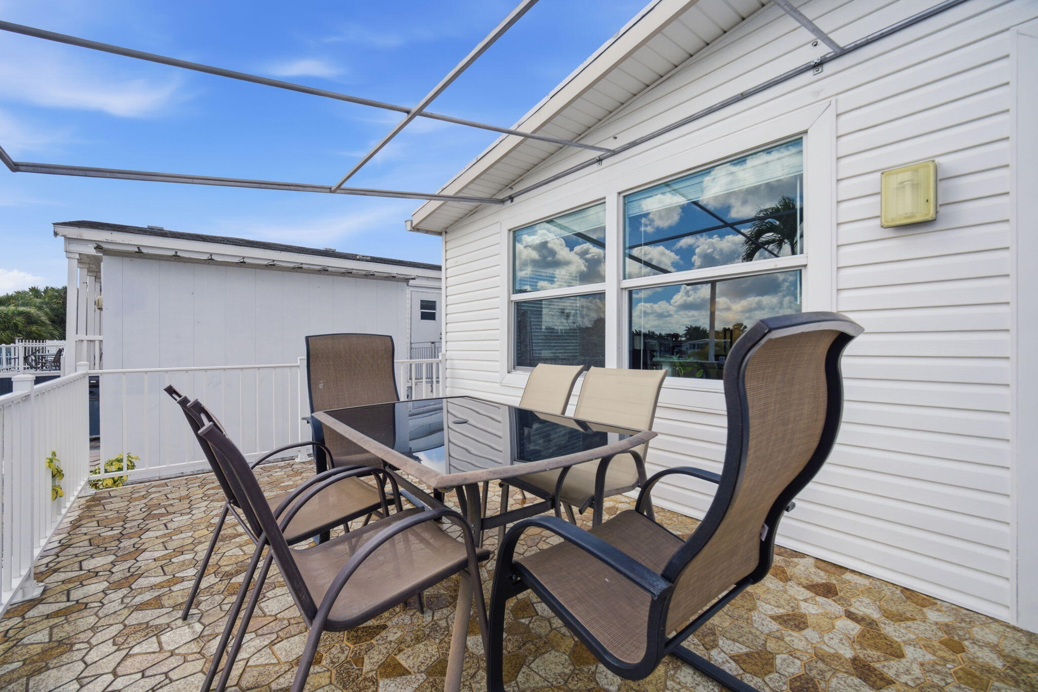 RAVENSWOOD ESTATES & MARINAS - Residential