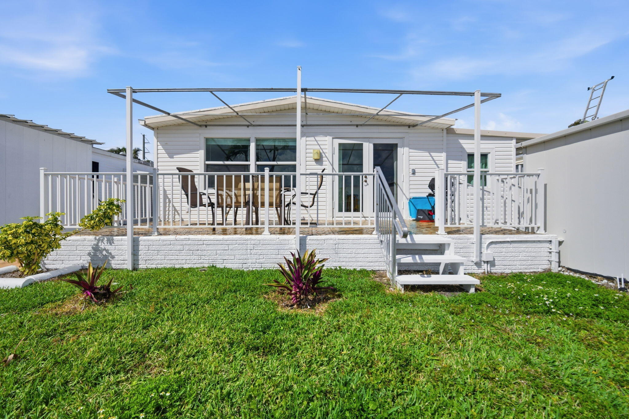 RAVENSWOOD ESTATES & MARINAS - Residential