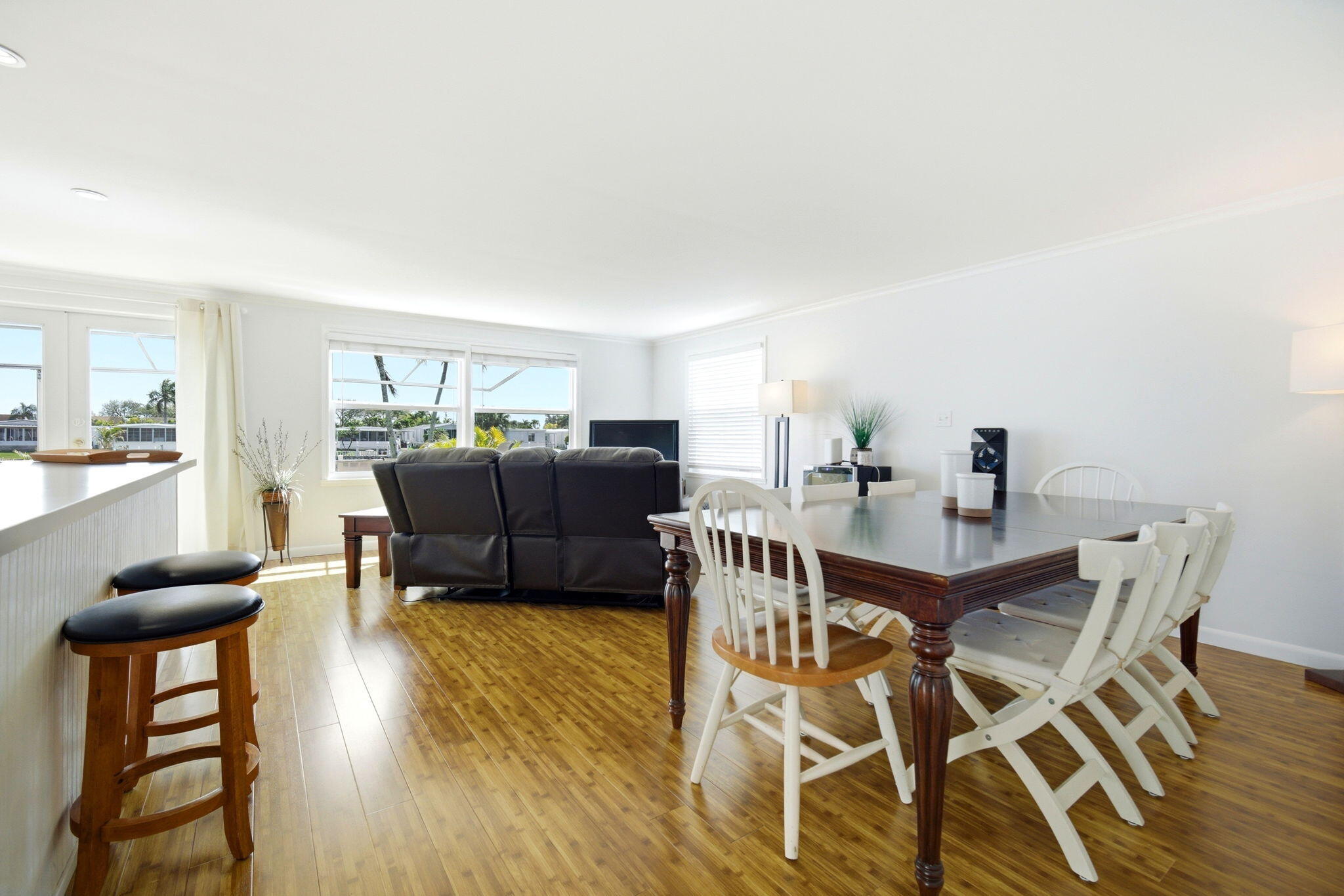 RAVENSWOOD ESTATES & MARINAS - Residential