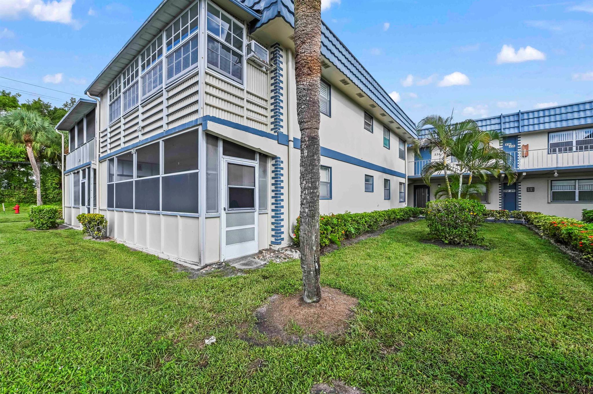 KINGS POINT - Residential