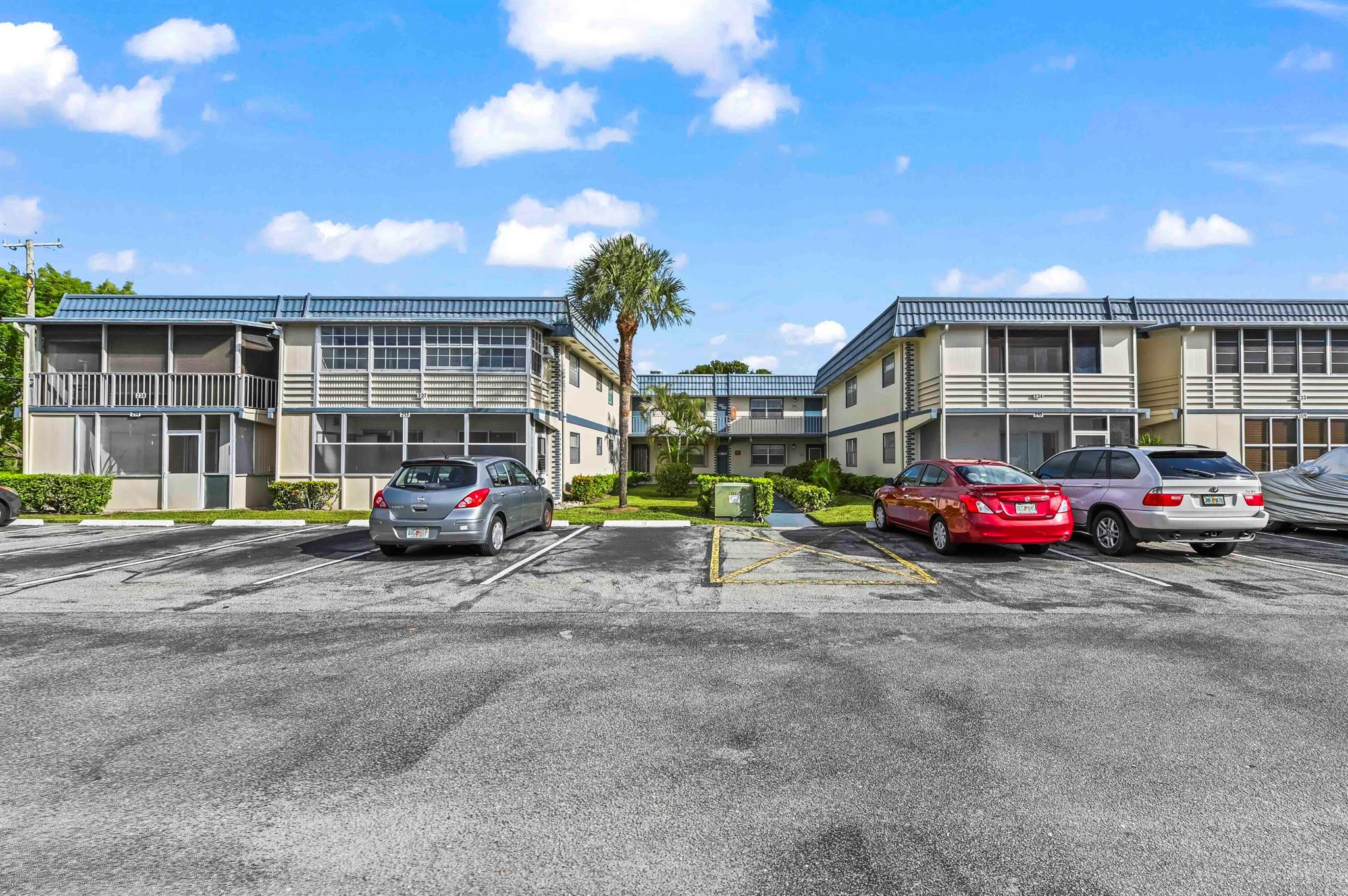 Immerse yourself in tranquil comfort at 213 Brittany E in the highly respected Kings Point 55+ community in Delray Beach, FL. Emulating elegance on the first floor, this unit showcases a sophisticated and refined appeal with convenient access to a host of community amenities.As you step inside, you are greeted by the expansive living area. You'll note the blend of comfort, style, and practicality that guides the design throughout. The living area offers the perfect setting for relaxation or entertainment.