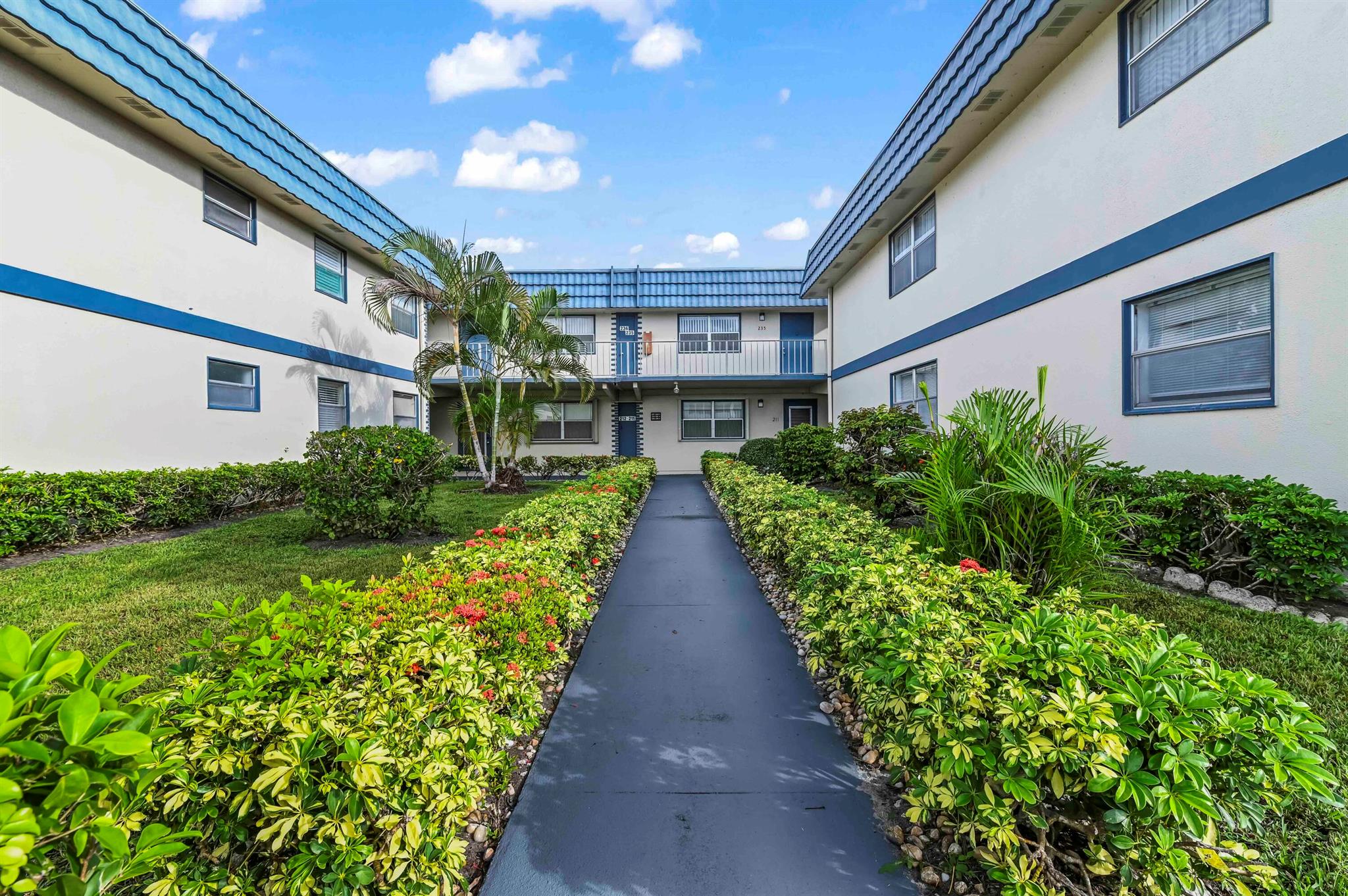 View photos, virtual tours, details... 213 Brittany Drive E