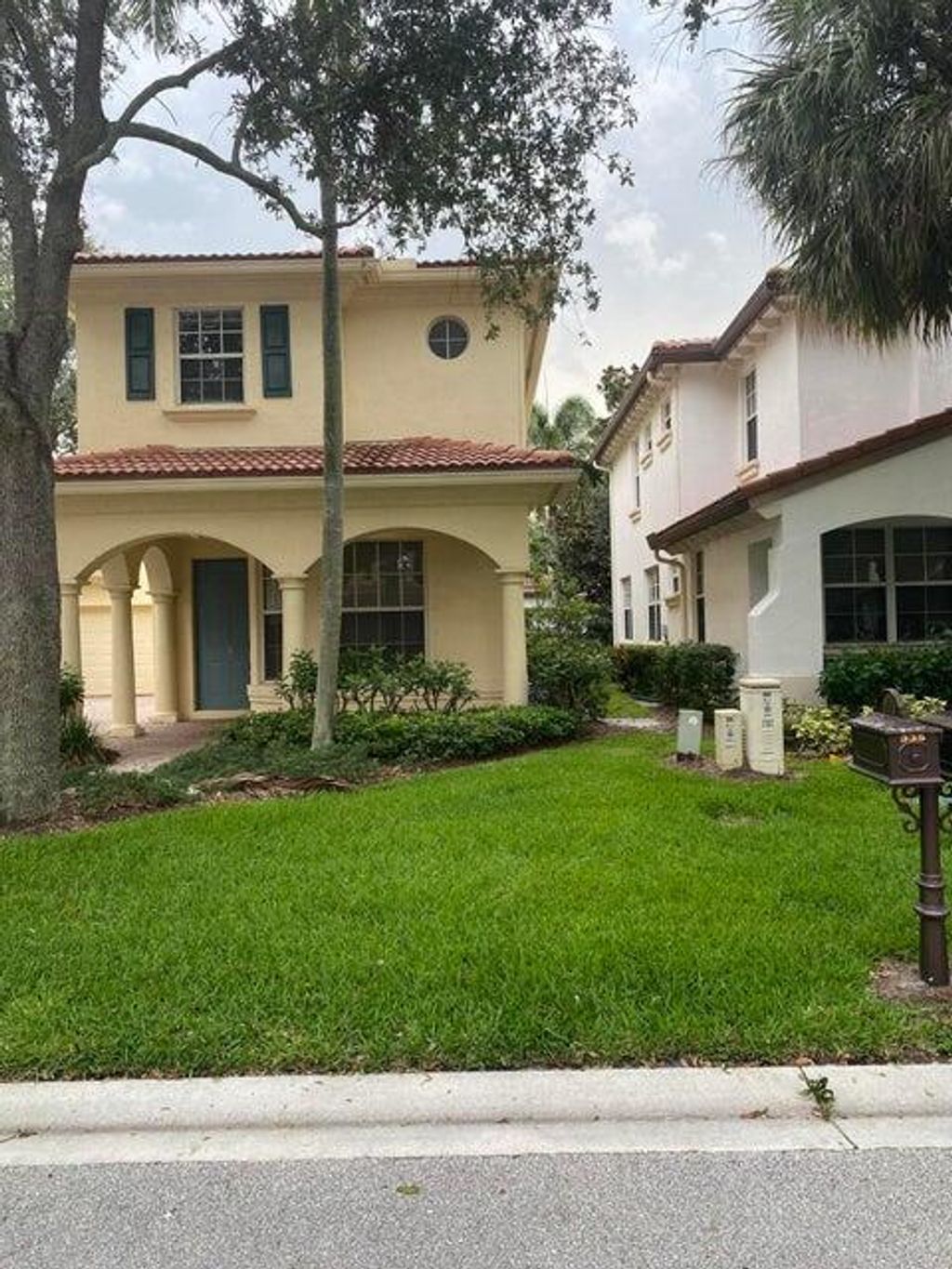 Photo of 335 October Street, Palm Beach Gardens, FL 33410 (MLS # R11004086)