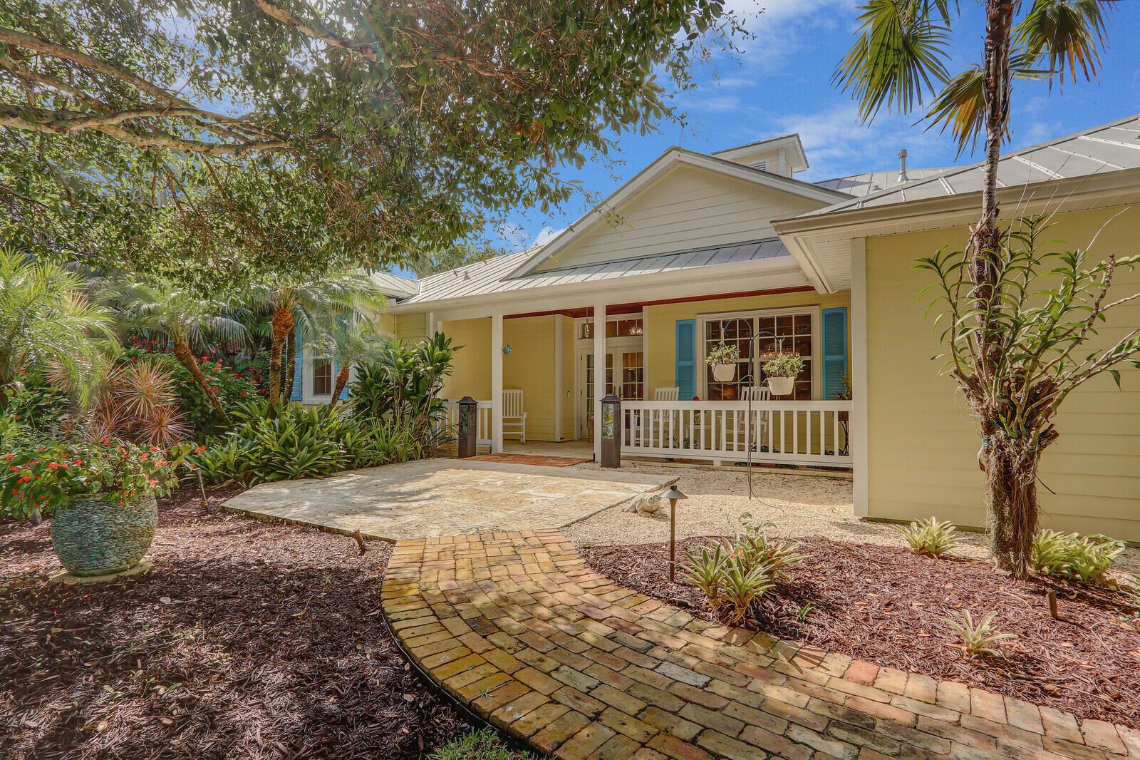 3751 SW Canoe Creek Terrace