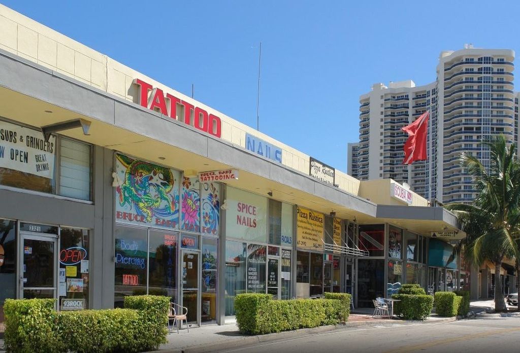 Photo of 3315 E Oakland Park Boulevard, Fort Lauderdale, FL 33308 (MLS # F10538013)