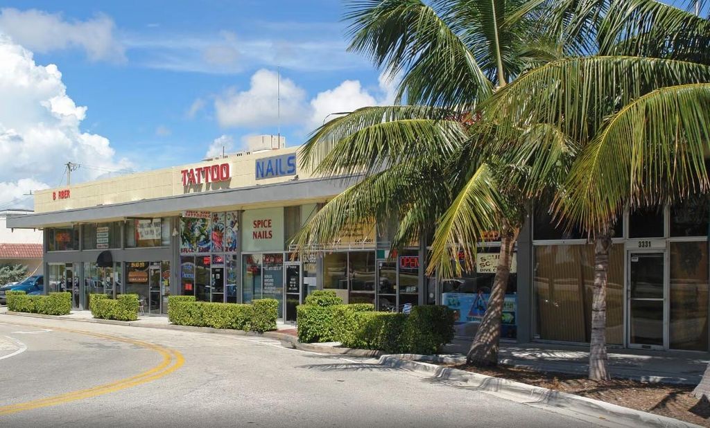 Photo of 3315 E Oakland Park Boulevard, Fort Lauderdale, FL 33308 (MLS # F10538013)