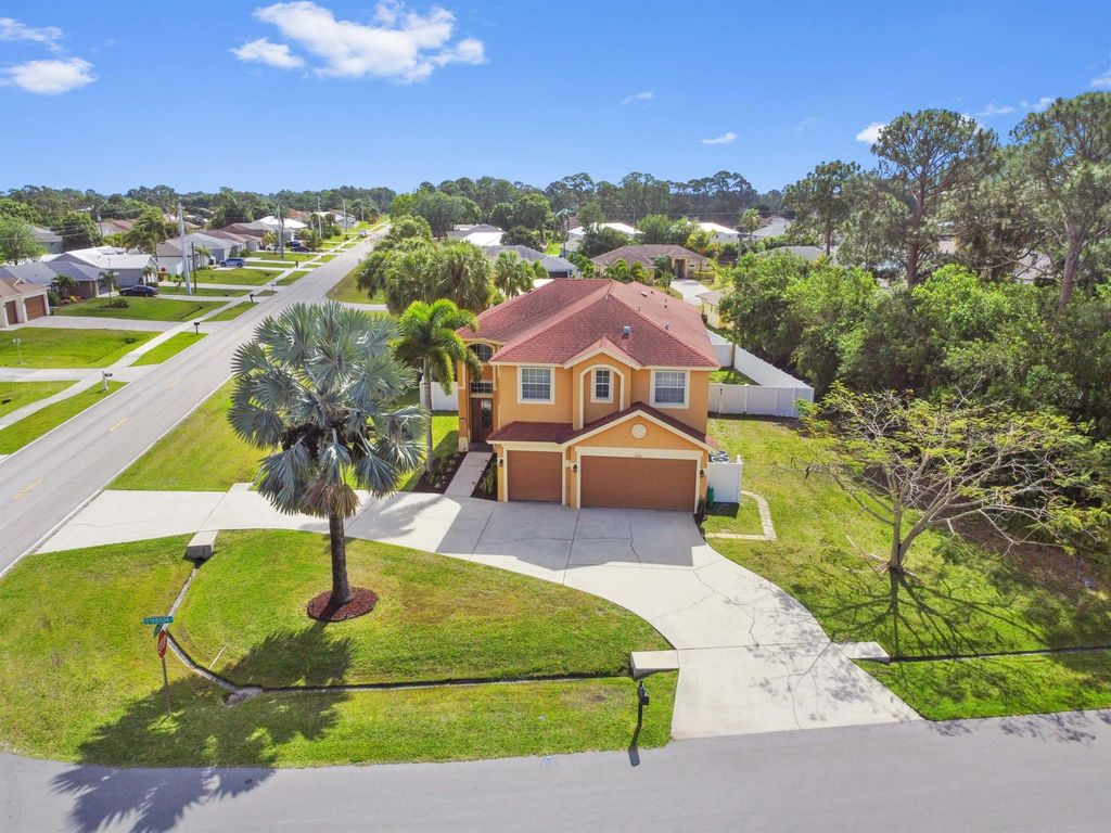 Photo of 1801 SW Hudson Street, Port Saint Lucie, FL 34953 (MLS # R10979415)