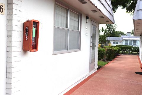 46 Valencia B Delray Beach FL 33446