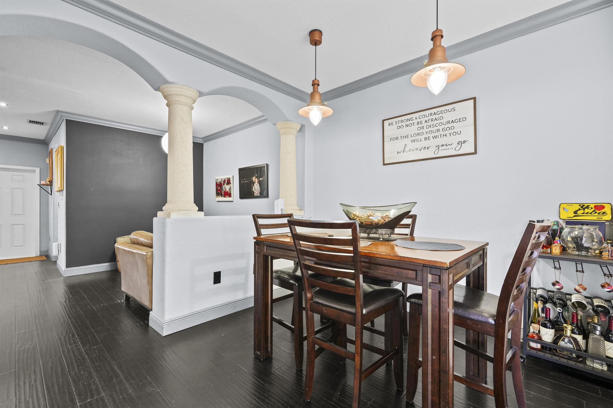 SHOMA VILLAS I AT COUNTRY - Residential