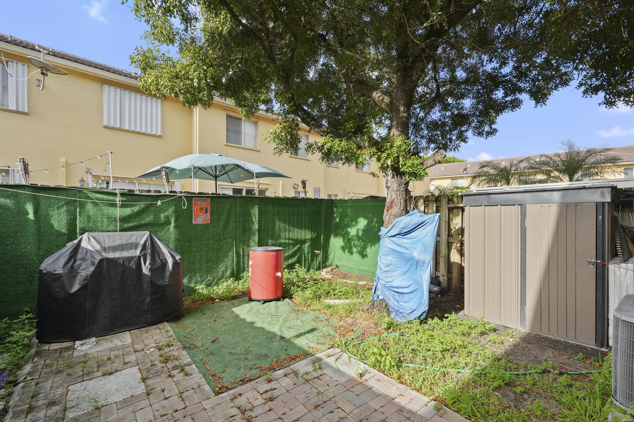 SHOMA VILLAS I AT COUNTRY - Residential