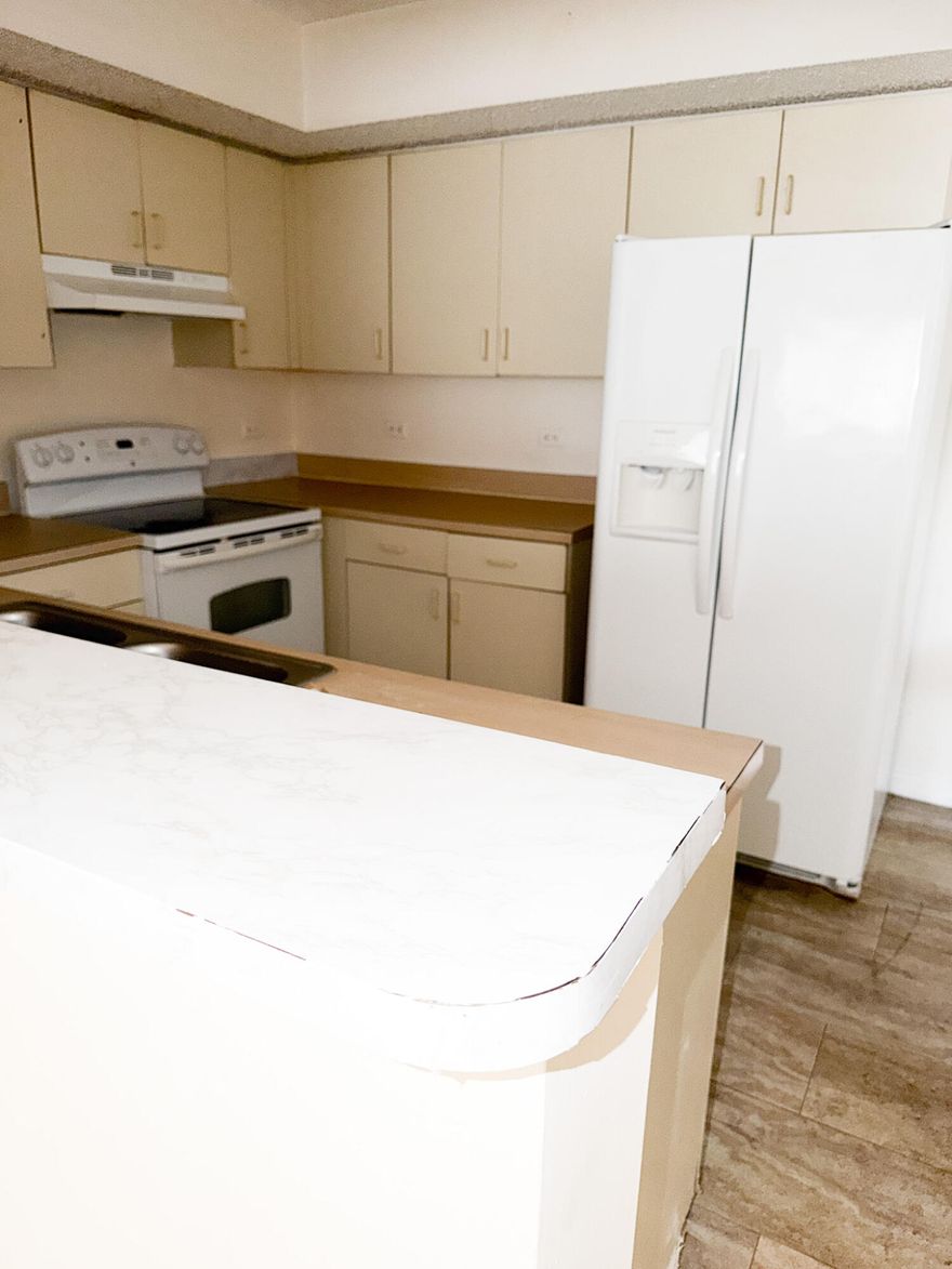 Check out this beautiful 2-bedroom, 1-bath unit! This home features an in-unit washer and dryer for your convenience and is located in a gated property for added privacy and security. Comfortable, practical, and ready for you to move in!