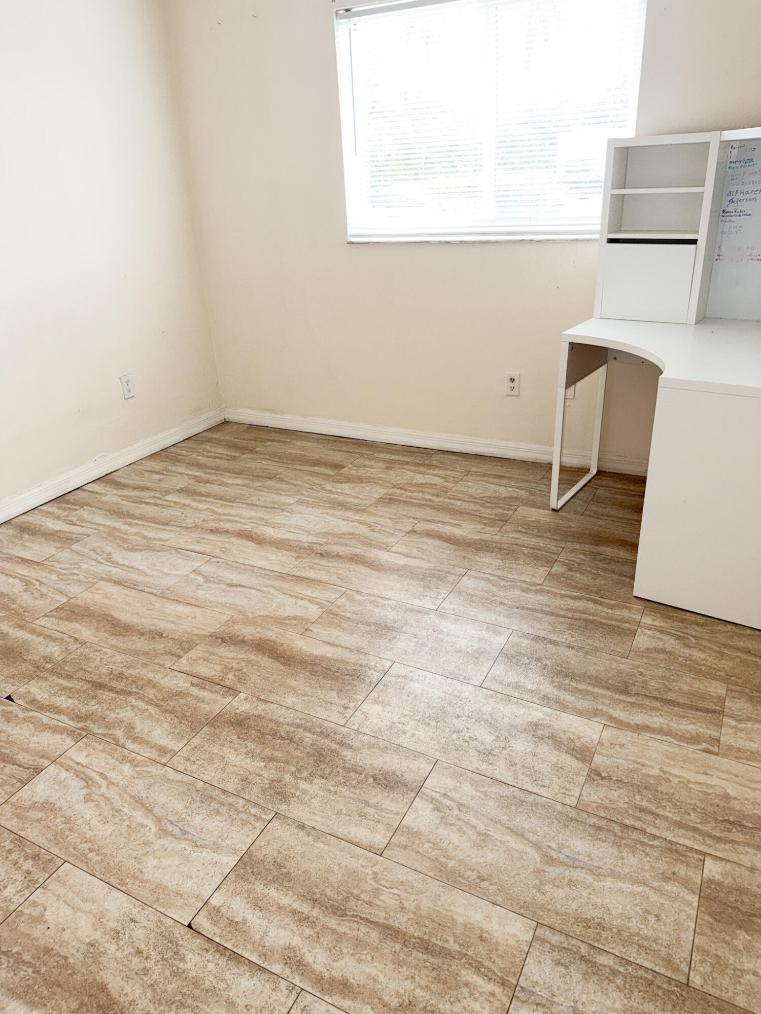 LAKEWOOD AT EMERALD HILLS CONDO - Residential Lease