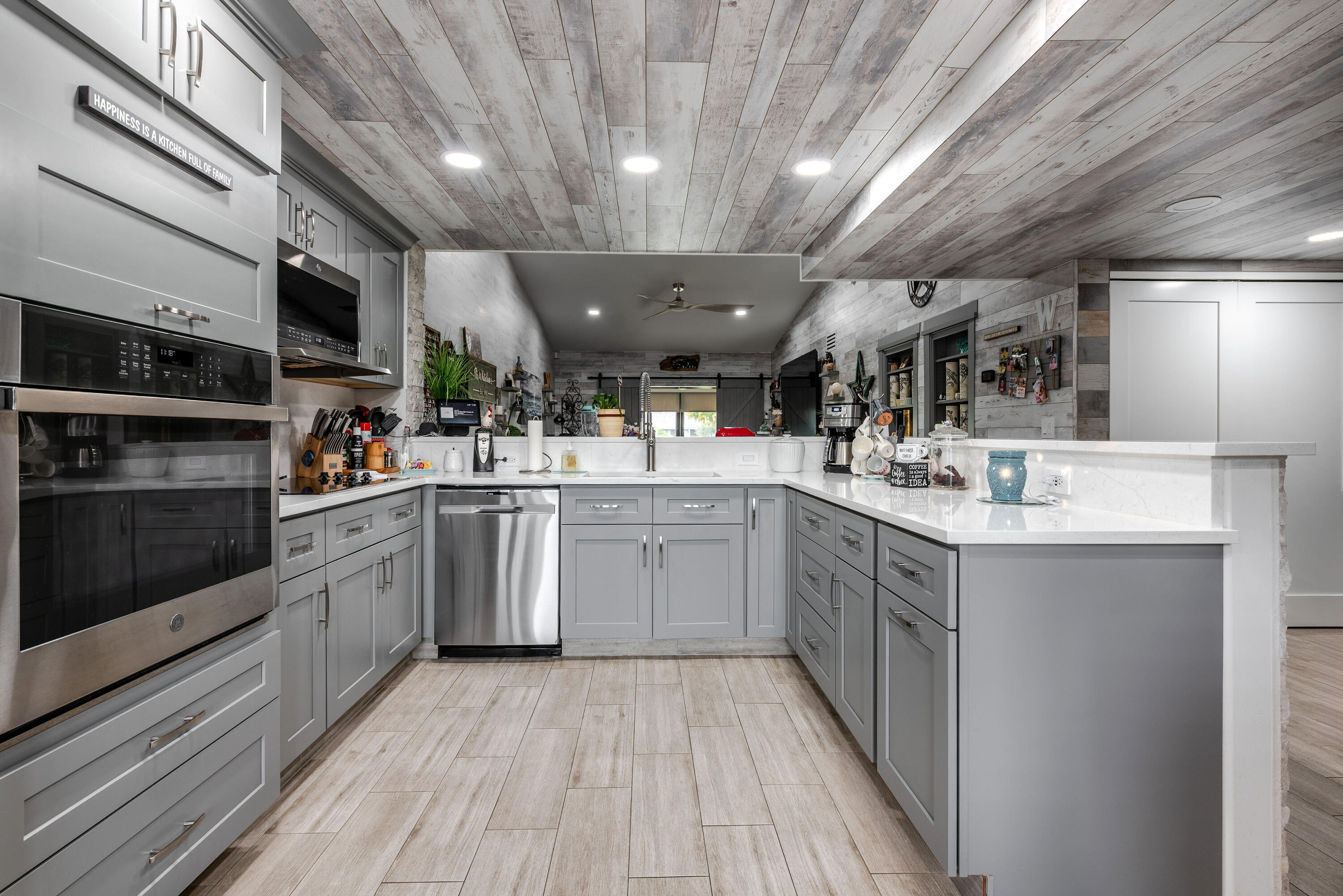 7418 Victory Lane 9805