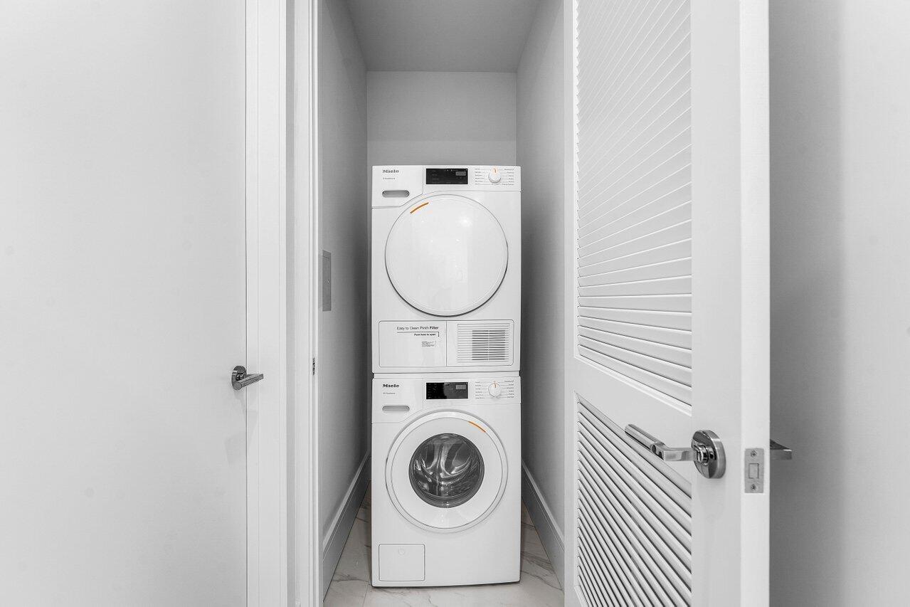 NAUTILUS 220 CONDO - Residential