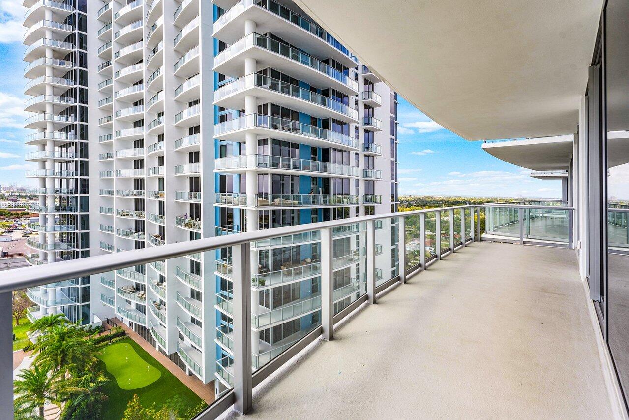 NAUTILUS 220 CONDO - Residential