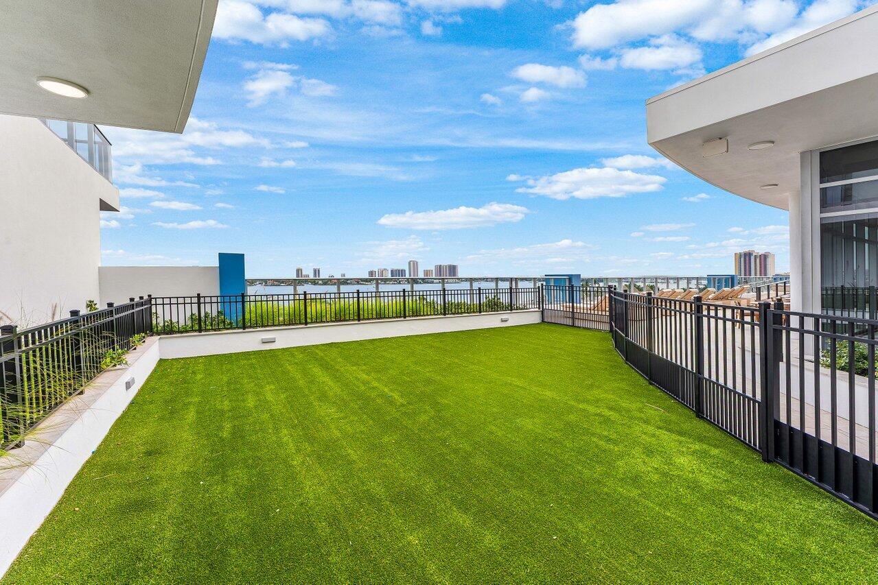 NAUTILUS 220 CONDO - Residential