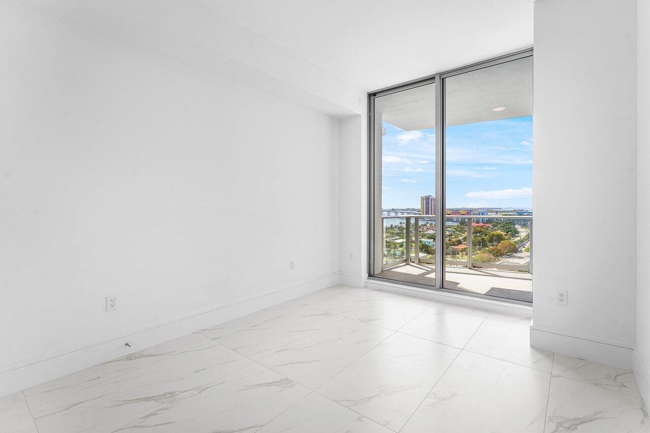 NAUTILUS 220 CONDO - Residential