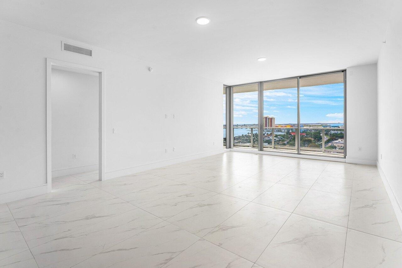 NAUTILUS 220 CONDO - Residential