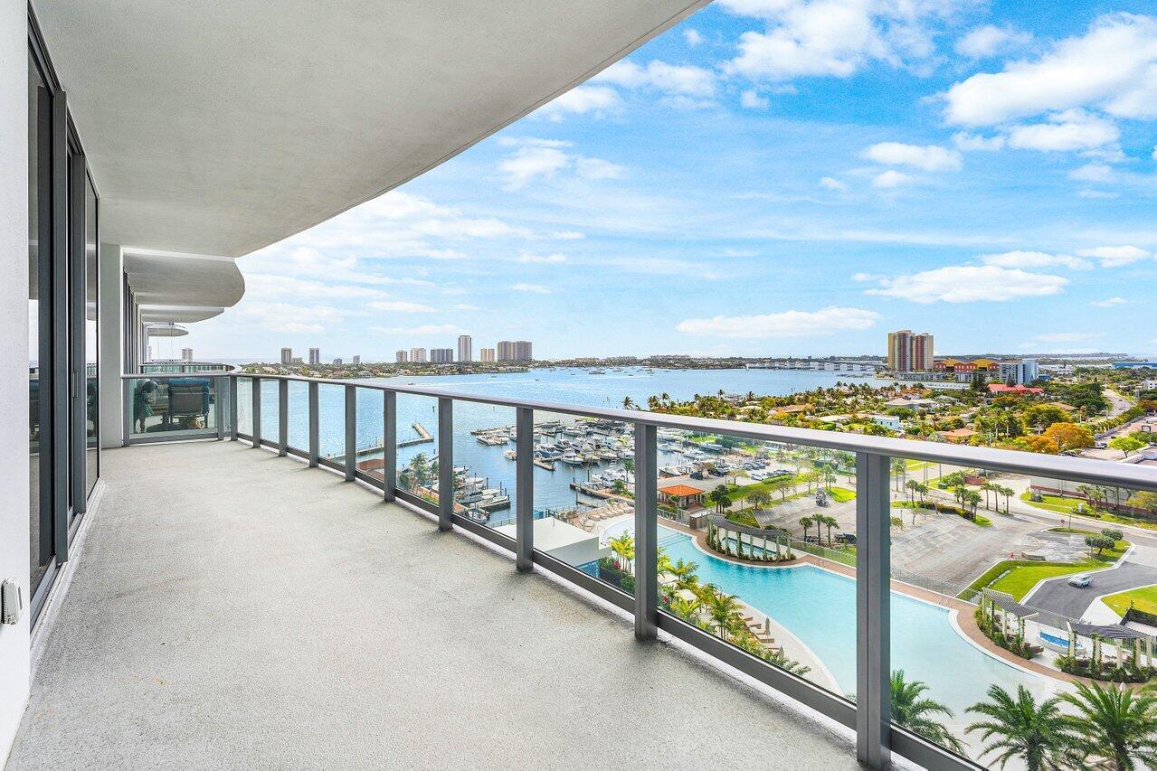 NAUTILUS 220 CONDO - Residential