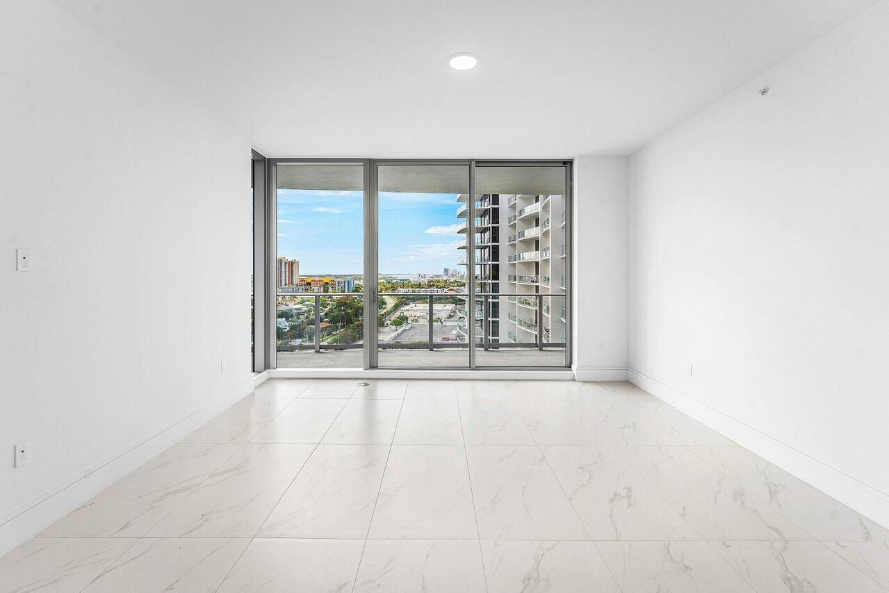 NAUTILUS 220 CONDO - Residential