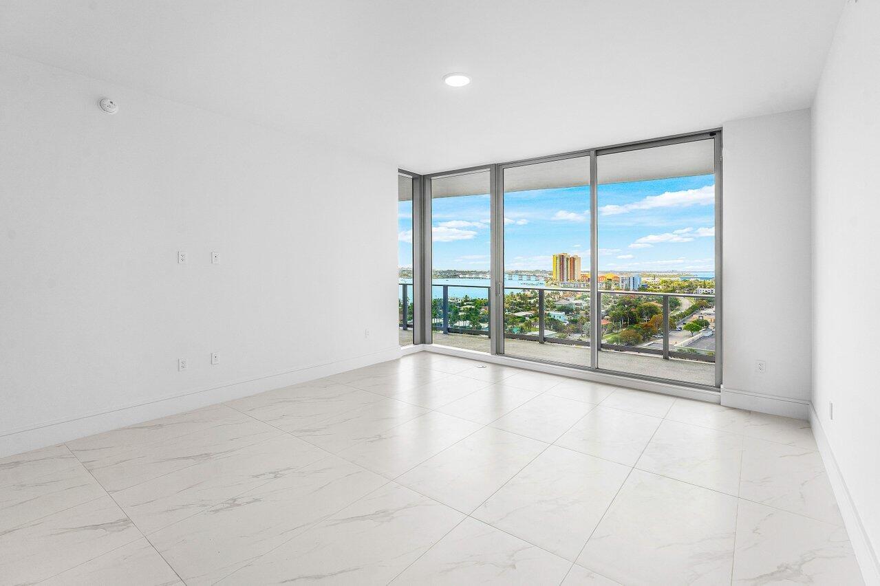 NAUTILUS 220 CONDO - Residential