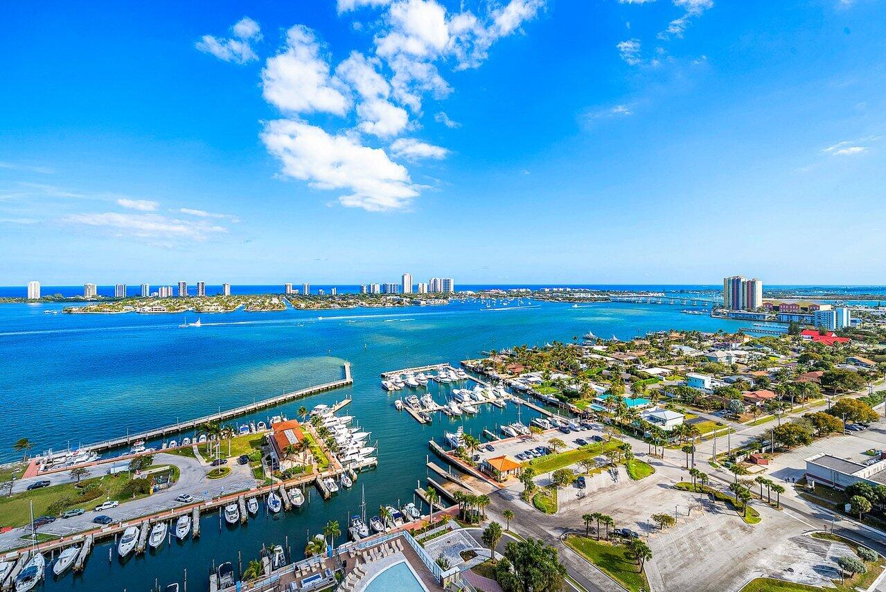 NAUTILUS 220 CONDO - Residential