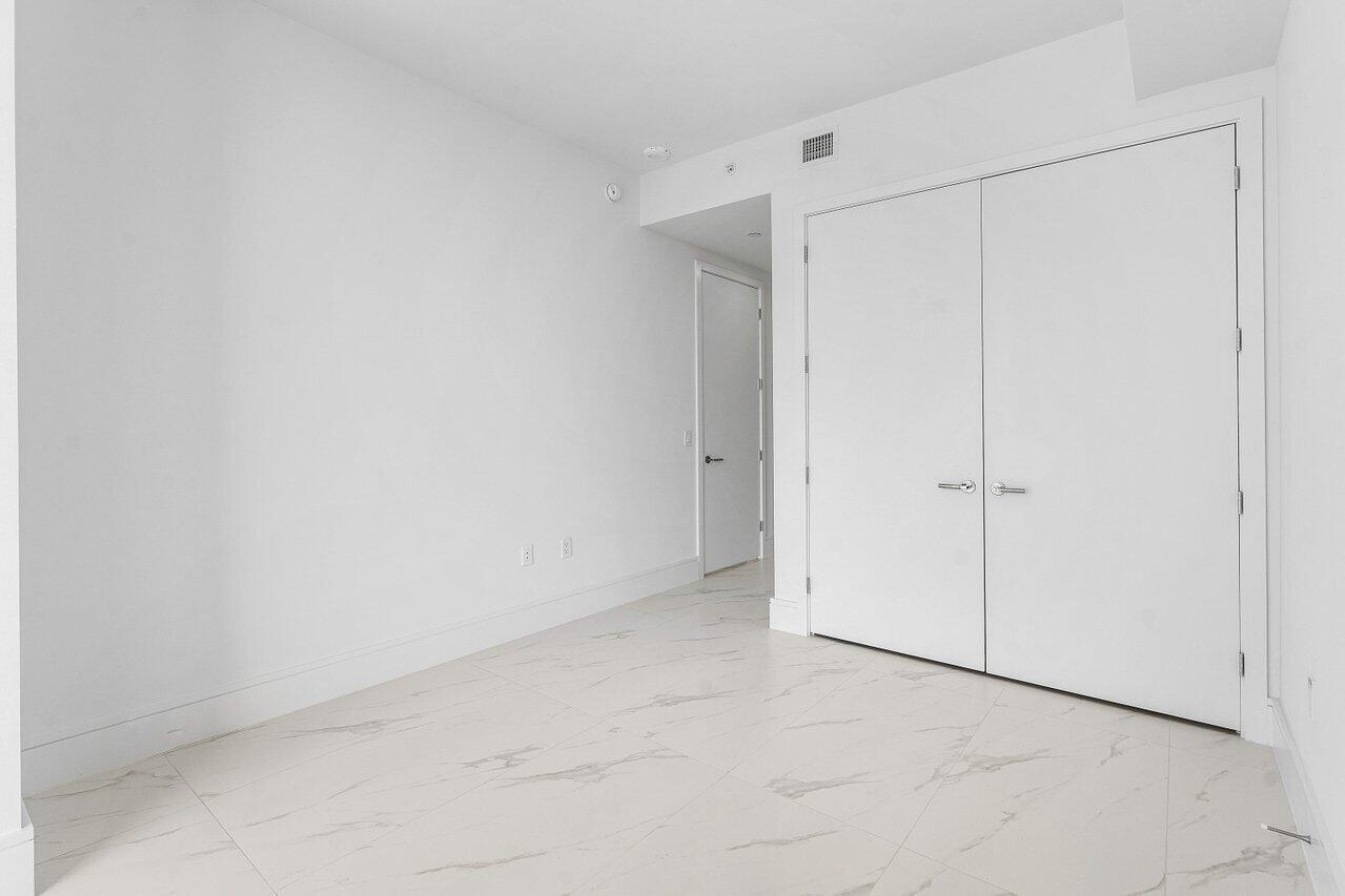 NAUTILUS 220 CONDO - Residential