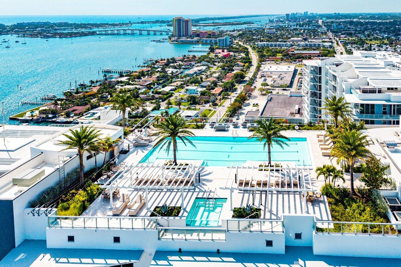 NAUTILUS 220 CONDO - Residential