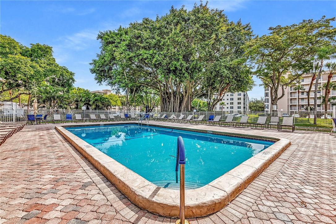 No 18 Palm-Aire Country C - Residential Lease